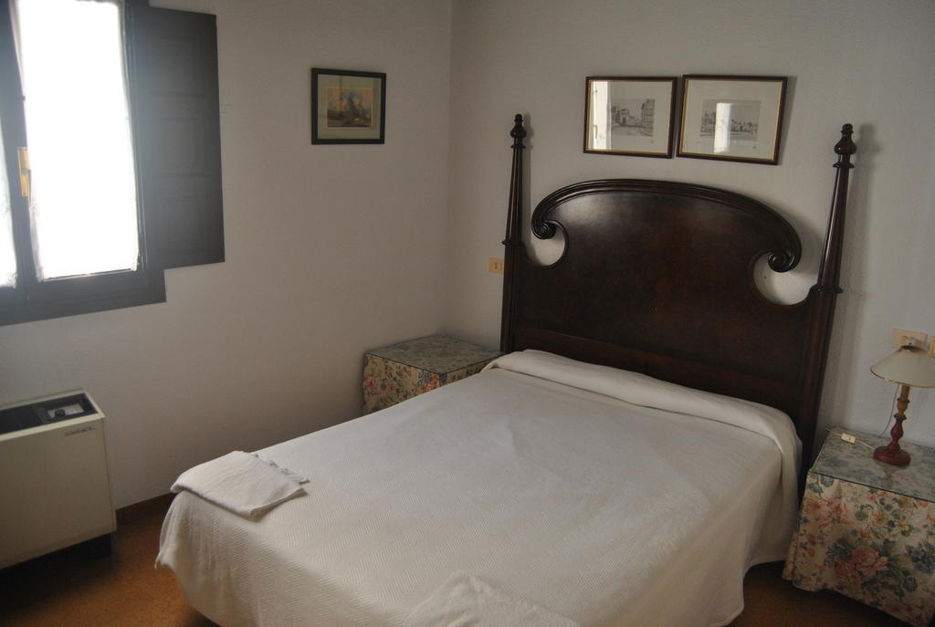 El Mesón de Castrojeriz Hotel Habitación foto